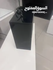  4 طاوله تلفزيون مع بوكسات ديكور بحاله ممتازه للبيع