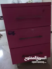  4 خزانة مع وحدة ادراج بعجلات لون زهري