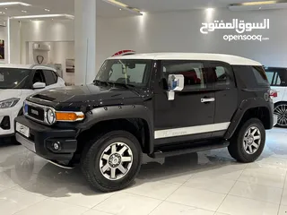  2 Toyota FJ CRUISER model 2010 FOR SALE