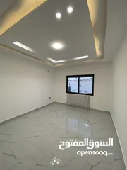  13 شقة فاخرة اخير مع روف دوبلكس 215 متر وتراس 100 متر مع اطلالة مفتوحة مميزة بسعر مميز جداا
