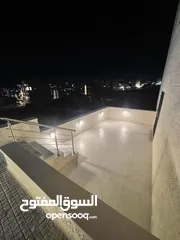  11 شقة طابق ثالث للبيع في الجبيهة 156م (شقتين في الطابق) على 3 شوارع من المالك
