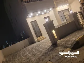  8 شقة فاخرة للبيع