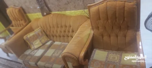  2 طقم كنب مستعمل 9 مقاعد بحاله جيده