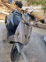  2 سكوتر هيرو بحالا الوكاله  موديل 2023 للبيع غير مرخص ولا بارخص