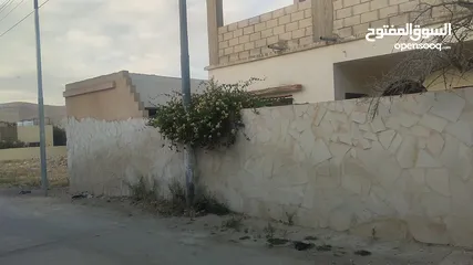  5 بيت مستقل للبيع في الزرقاء منطقة السخنة