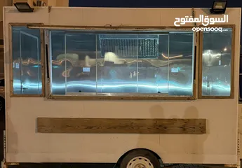  6 Ready to Use Food truck  عربة طعام جاهزة للاستخدام