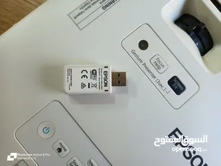  6 Epson EB-2155W Projector