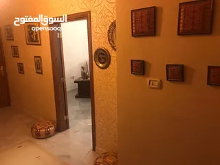  7 شقة مميزة 3 غرف نوم مفروشة بالكامل منطقة مخدومة مع اطلالة رائعة في اجمل مناطق تلاع العلي خلدا