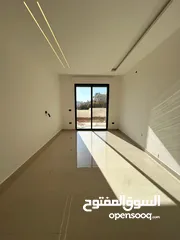  3 شقة  ارضي 133متر  3غرف نوم مع ترس  في مرج الحمام بتشطيب مميز