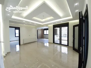  2 شقة للبيع شبه ارضية مساحة 175م مع تراسات 150م طريق المطار قرب جامعة البتراء - رويال للاسكان