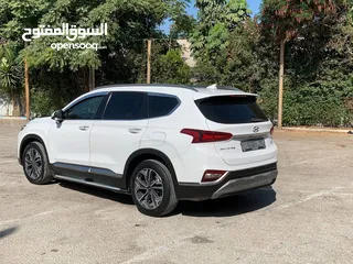  2 جيب سنتافي