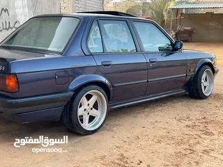  18 BMW_e30_1990