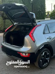  8 كيا نيرو 2023 كهرباء
