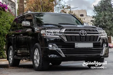  2 Toyota Land Cruiser 2021 Gx-r V6   السيارة بحالة الوكالة و قطعت مسافة 48,000 كيلو