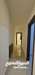  21 شقه مميزه للبيع طابق اول بسعر مغري من المالك مباشره