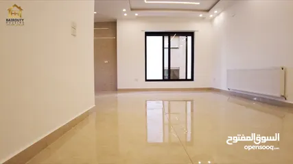  5 شقة لقطة للبيع طابق ارضي مع حديقة شارع المطار النخيل  شقة مساحة 185م وترس خارجي 220 م وكراج مستقل