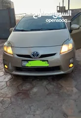  2 تويوتا بريوس للبيع