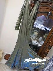  3 فستان ملبوس لبسه وحده من الصويفيه