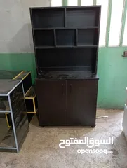  11 مكتب ومكتبة دراسية