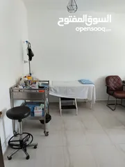  4 عياده طبيب عام للبيع