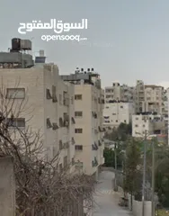  2 شقه للبيع بموقع مميز بسعر مناسب
