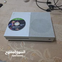  9 fifa 21  + Xbox one x + 1 controller   I  can do delivery only in fujairah+accept only cash, no card