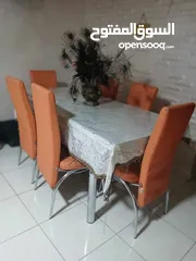  1 طاولة سكوريت أنيقة للبيع  نظافة من البيت مباشرة – مش معرض ولا وساطة ستايل عصري ولمسة راقية