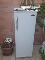  1 فريزر للبيع بحاله جيده جدا نوفروست استعمال منزل