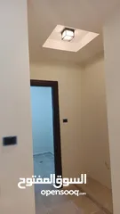  23 شقة مساحة 220م مميزة جداً للبيع طابقية كل طابق شقة / اسكان المهندسين مقابل منطقة حي الصحابة