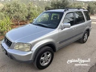  1 Honda CRV year 2000