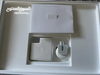  8 ماك بوك برو شبه جديد مشحون فقط 7 مرات