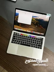  1 MacBook Pro 2019”13