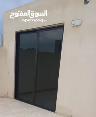  17 شقة فاخرة مع روف فاخر للبيع بسعر مغري