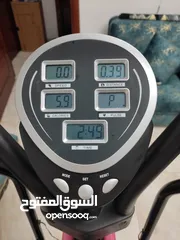  2 جهاز كروس وبسكليت رياضي من شركة World Fitness
