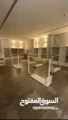  1 معرض ومحل جاهز فرصة استثماريه ومشروع جاهز