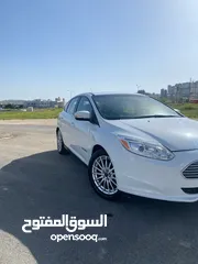  9 فورد فوكس كهرباء 2015 نظيفة جداً للبيع بسعر ممتاز