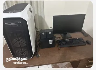  1 جهاز كمبيوتر