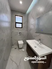  11 شقق مميزة للبيع 250 متر في ارقى مناطق شمال عمان شفابدران متوفر طابق اول وطابق أرضي وأخير مع روف مميز