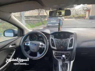  5 فورد فوكس ترخيص 2013 اوتوماتيك اصل الماني دفعه 15 والباقي شيكات