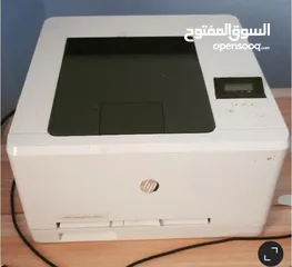  1 طابعه Hp للبيع ملونه ليزر ومستعمله لكن ممتازة