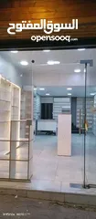  9 ديكور محل اكسسوارات خشب  يصلح لعدة مصالح مع ستاندات حديد وخشب وهوكات بحالة الجديد