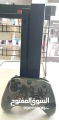  2 جهاز xbox one x بحاله ممتازه بسعر 750 شيكل