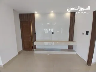  11 شقة غير مفروشة للإيجار ( Property 39922 ) سنوي فقط