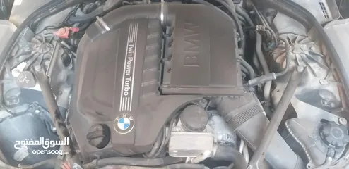  25 BMW F10 535i 2012