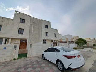  17 توين فيلا للايجار استخدام تجاري الخوض/Twin villa for rent commercial use Al Khoudh