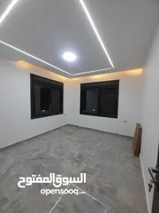  8 شقة مميزة للايجار،ط اول،تشطيب فلل،عرسا فقط