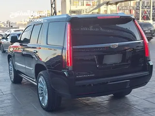  7 كاديلاك اسكاليد وارد الوكالة قاطع مسافة 29000km فقط صنف platinum