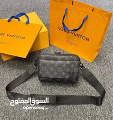  3 LV افخم الحقائب جوده عاليه فل تختيم مع كيس الكرتون