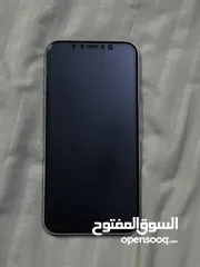  3 ايفون XS بحاله جيده قابل للتفاوض