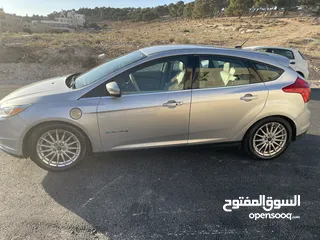  9 فورد فوكس أمريكي